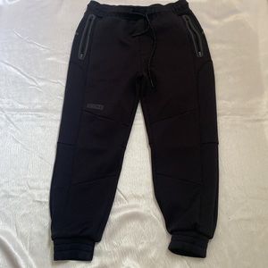 DYNE Black jogger MEN small